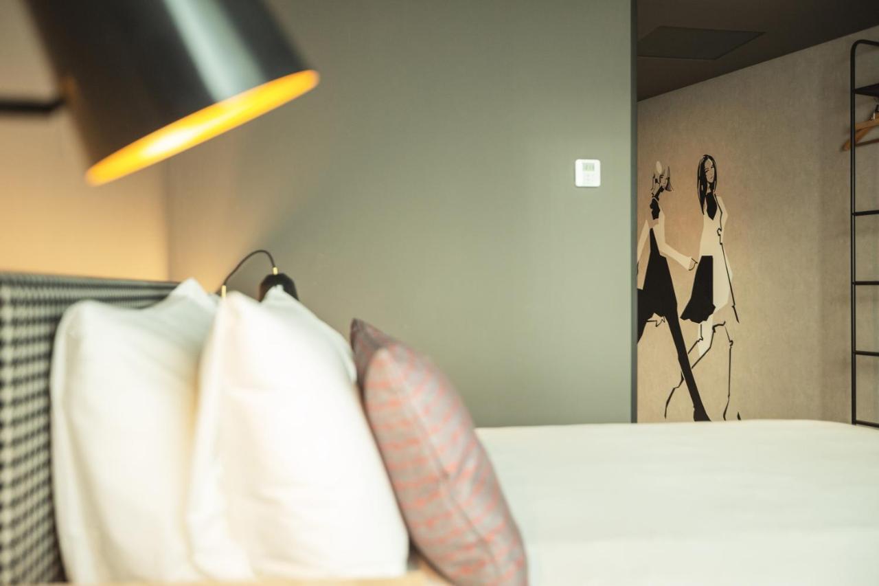 ホテル Ibis Styles Arnhem Centre エクステリア 写真